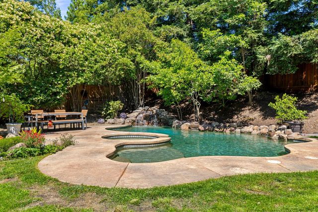 6540 Arcade Creek Way, Orangevale, CA 95662