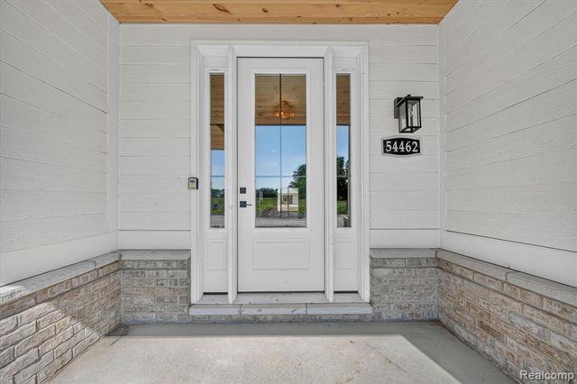 54462 Brenda Drive, Macomb, MI 48042