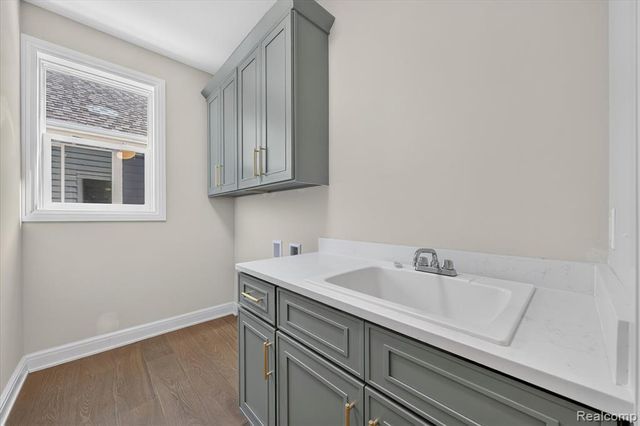 54462 Brenda Drive, Macomb, MI 48042
