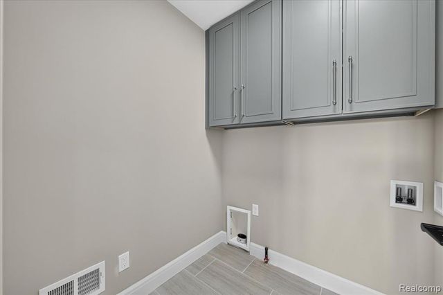 54462 Brenda Drive, Macomb, MI 48042
