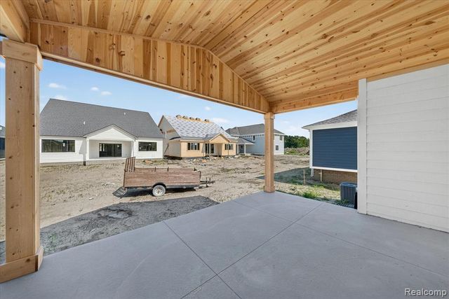 54462 Brenda Drive, Macomb, MI 48042
