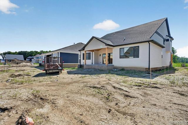 54462 Brenda Drive, Macomb, MI 48042