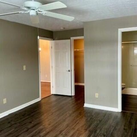 135 Dale Hollow Drive, 11, Erlanger, KY 41018