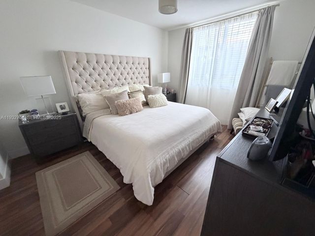 18800 NE 29th Ave 323, Aventura, FL 33180