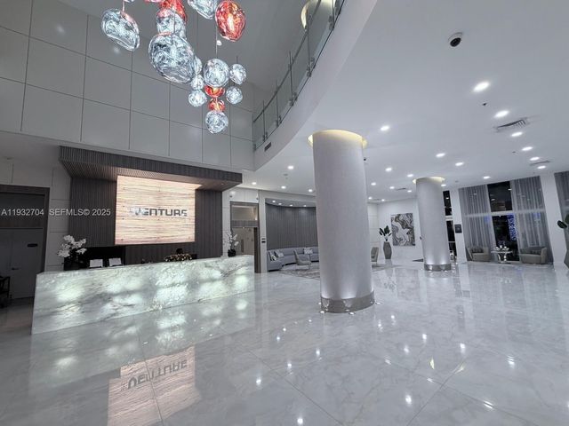 18800 NE 29th Ave 323, Aventura, FL 33180