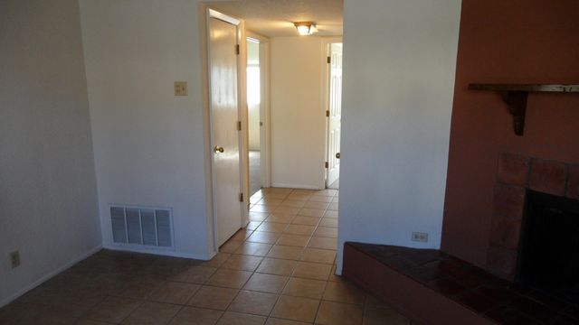 13308 Mountain Road NE, Albuquerque, NM 87112