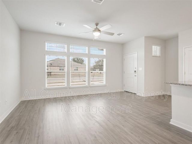 605 W South ST N 82, Leander, TX 78641