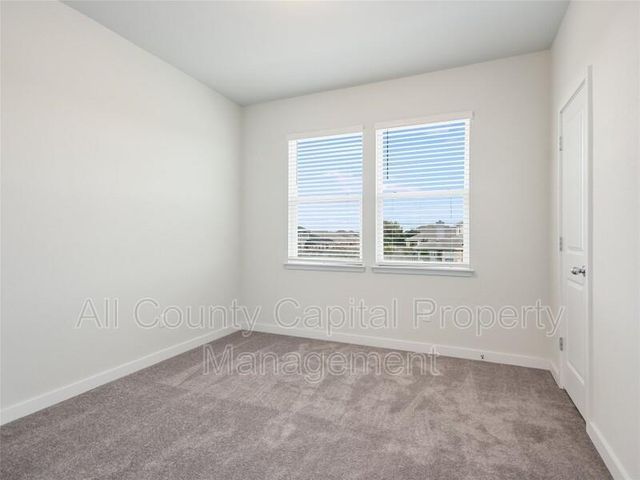 605 W South ST N 82, Leander, TX 78641