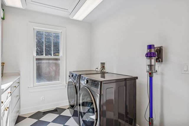 2708 Natchez Trace, Nashville, TN 37212