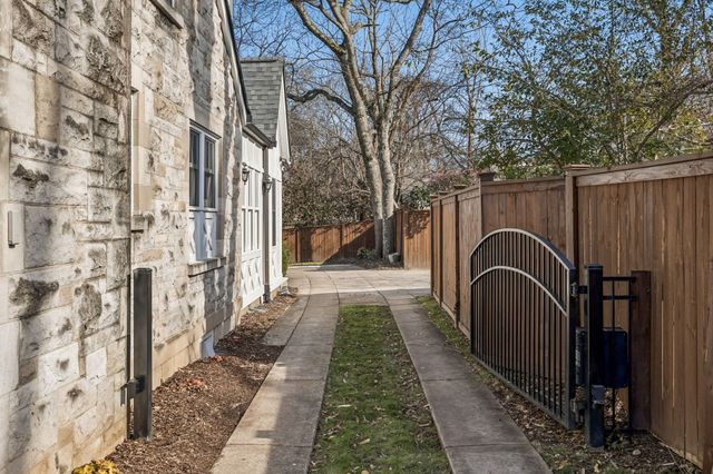 2708 Natchez Trace, Nashville, TN 37212