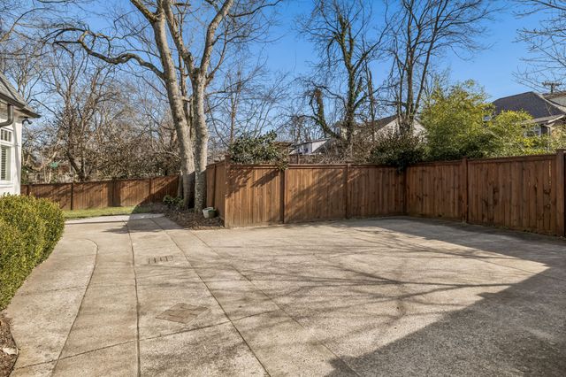 2708 Natchez Trace, Nashville, TN 37212