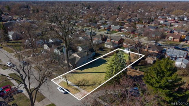 8505 Fenton Street, Dearborn Heights, MI 48127