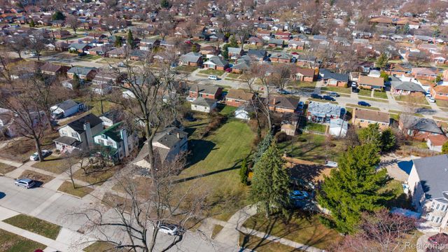8505 Fenton Street, Dearborn Heights, MI 48127