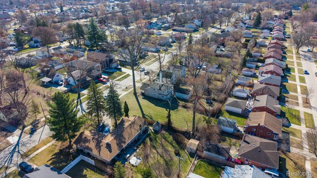 8505 Fenton Street, Dearborn Heights, MI 48127