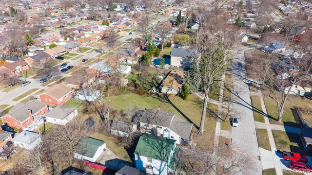 8505 Fenton Street, Dearborn Heights, MI 48127