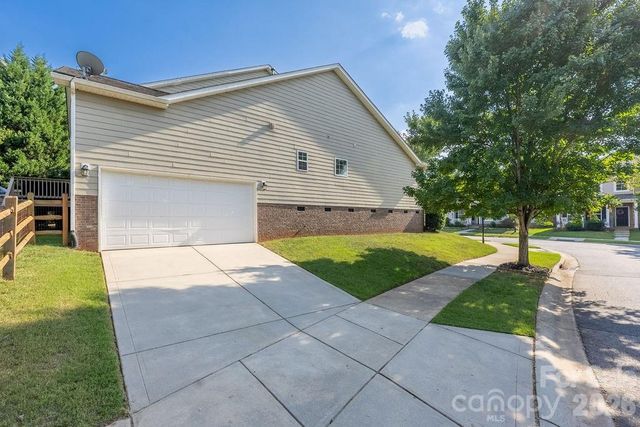 6519 Olmsford Drive, Huntersville, NC 28078