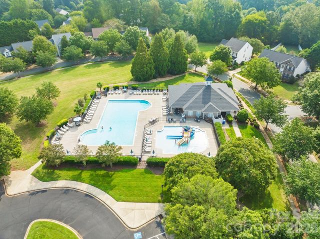 6519 Olmsford Drive, Huntersville, NC 28078