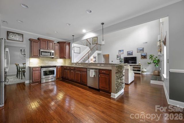 6519 Olmsford Drive, Huntersville, NC 28078