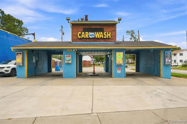 636 Southfield Road, Lincoln Park, MI 48146