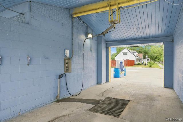 636 Southfield Road, Lincoln Park, MI 48146