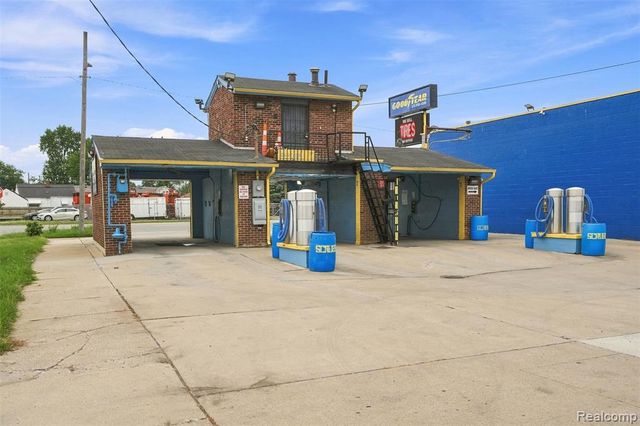 636 Southfield Road, Lincoln Park, MI 48146