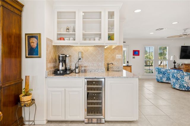 512 Lantana Dr, Port Aransas, TX 78373