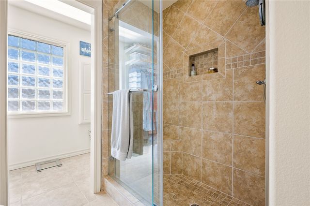 512 Lantana Dr, Port Aransas, TX 78373