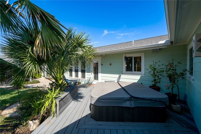 512 Lantana Dr, Port Aransas, TX 78373