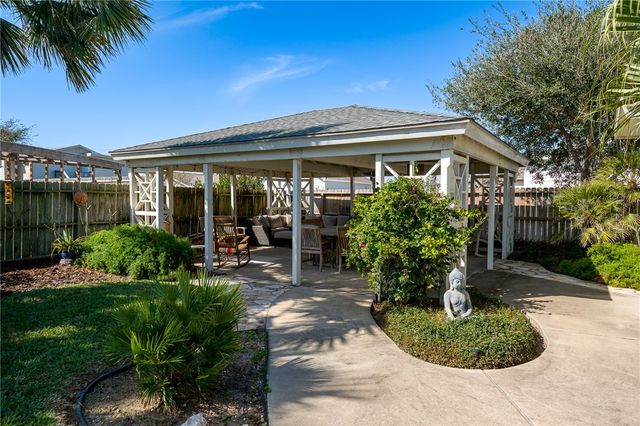 512 Lantana Dr, Port Aransas, TX 78373