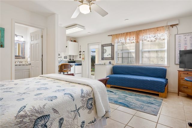 512 Lantana Dr, Port Aransas, TX 78373