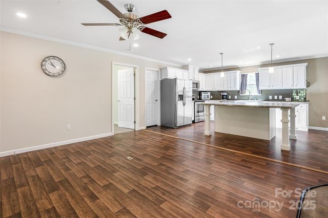 3028 Timber Trails Trail, Hendersonville, NC 28792