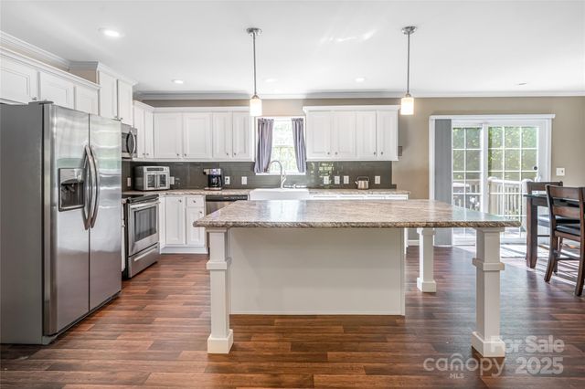 3028 Timber Trails Trail, Hendersonville, NC 28792