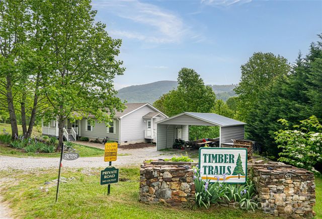 3028 Timber Trails Trail, Hendersonville, NC 28792