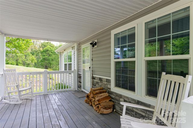 3028 Timber Trails Trail, Hendersonville, NC 28792