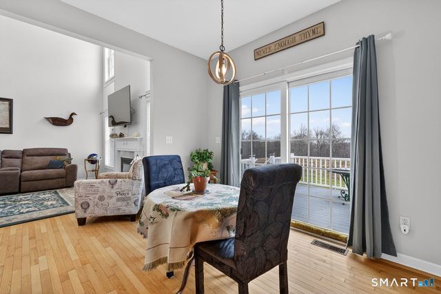 185 Country Club Drive 185, Oxford, CT 06478