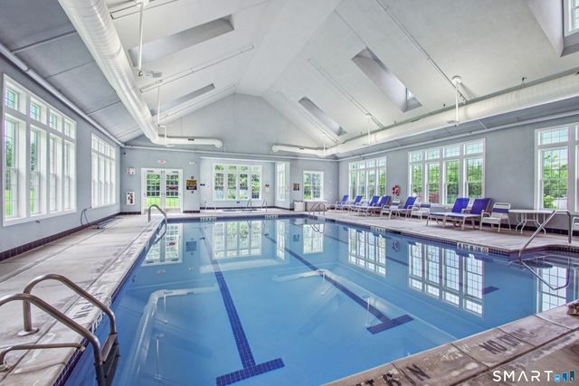 185 Country Club Drive 185, Oxford, CT 06478