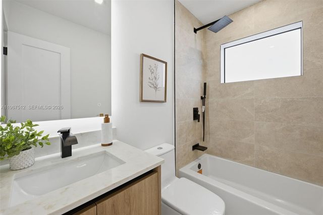 3021 SW 12th St, Miami, FL 33135