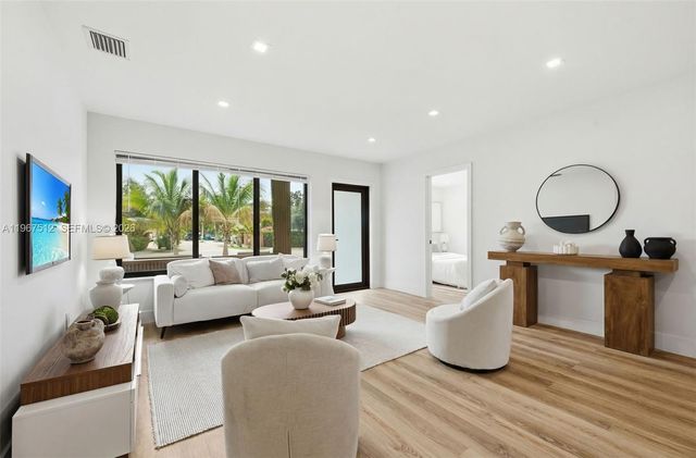 3021 SW 12th St, Miami, FL 33135