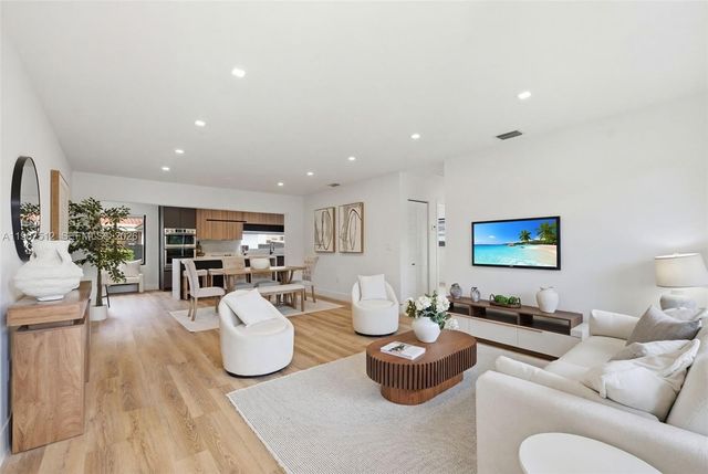 3021 SW 12th St, Miami, FL 33135