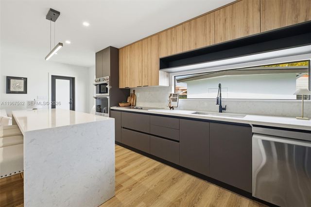 3021 SW 12th St, Miami, FL 33135