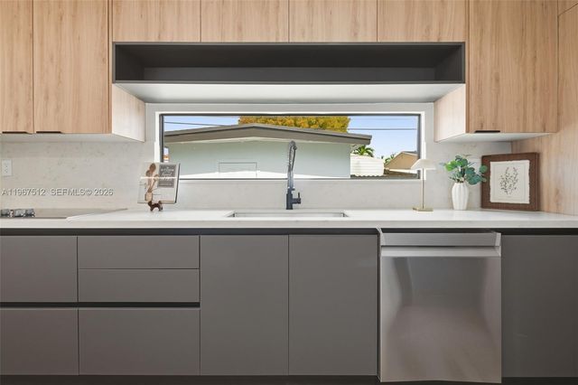 3021 SW 12th St, Miami, FL 33135