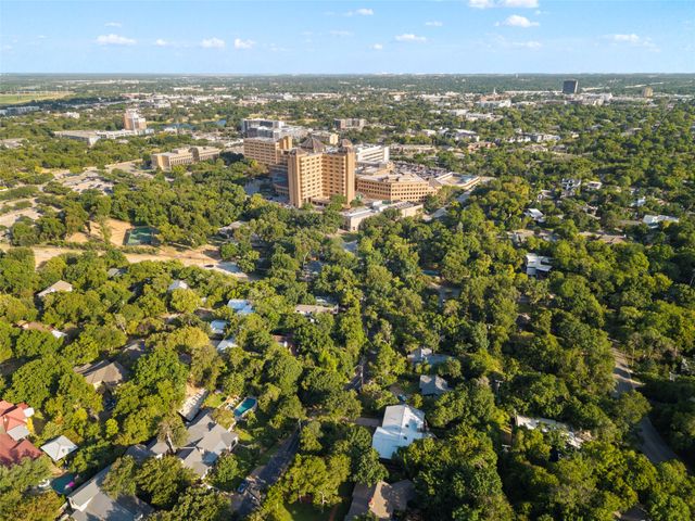 1535 Junior Drive, Dallas, TX 75208