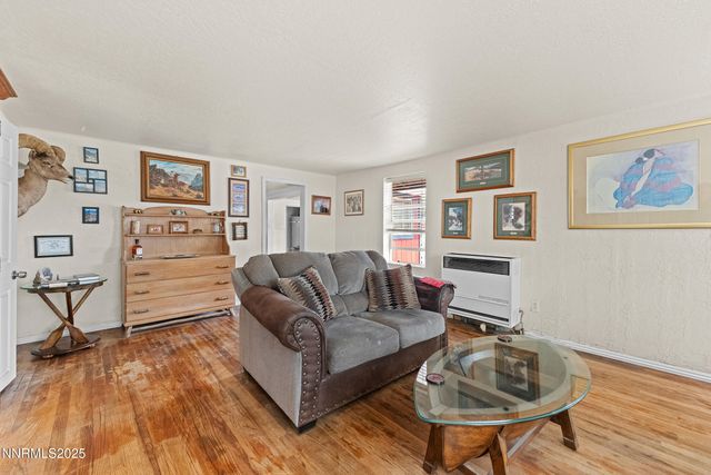 390 Flicker Circle, Washoe Valley, NV 89704