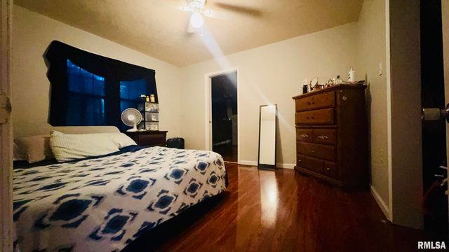 809 N 12TH Street, Herrin, IL 62948