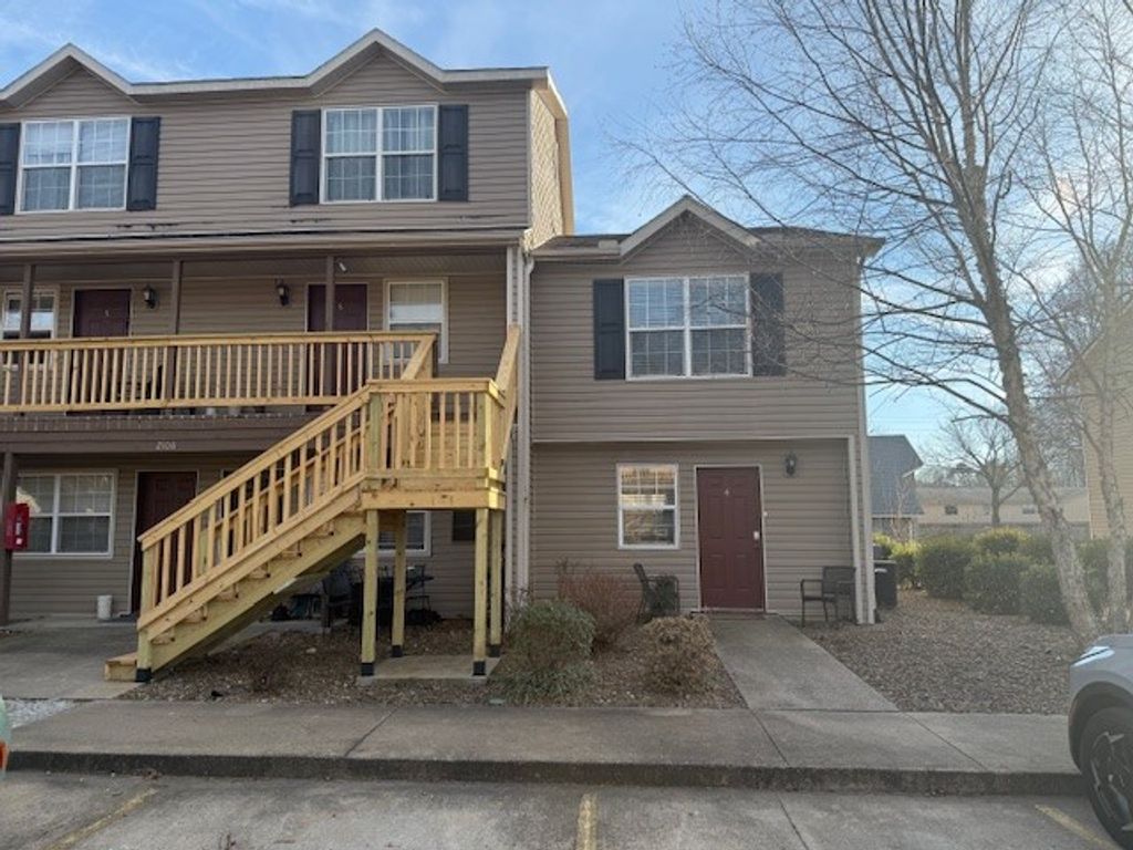 2108-6 N Garland Avenue, Fayetteville, AR 72704