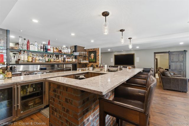 11793 Lorenz Way 13, Plymouth Charter Township, MI 48170