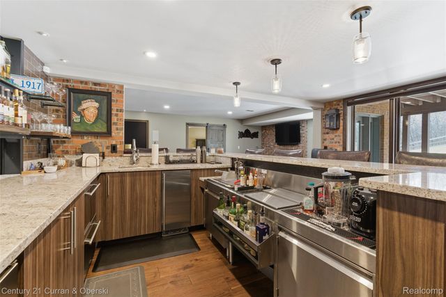 11793 Lorenz Way 13, Plymouth Charter Township, MI 48170