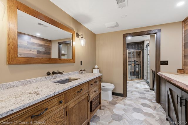 11793 Lorenz Way 13, Plymouth Charter Township, MI 48170