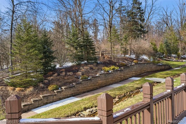 11793 Lorenz Way 13, Plymouth Charter Township, MI 48170