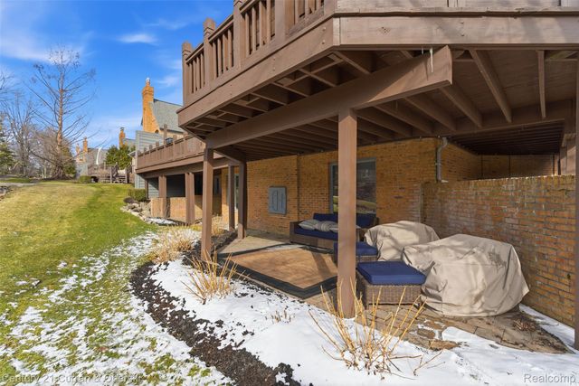 11793 Lorenz Way 13, Plymouth Charter Township, MI 48170